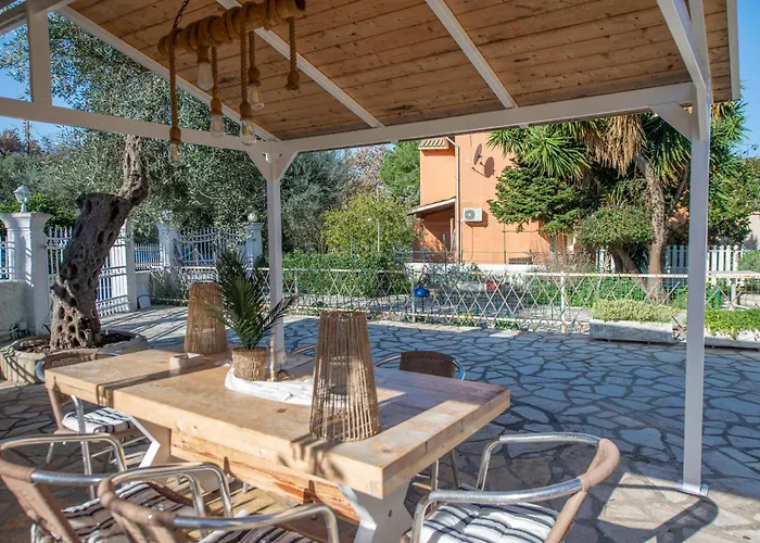 Tatil Evi Pipetos House *
